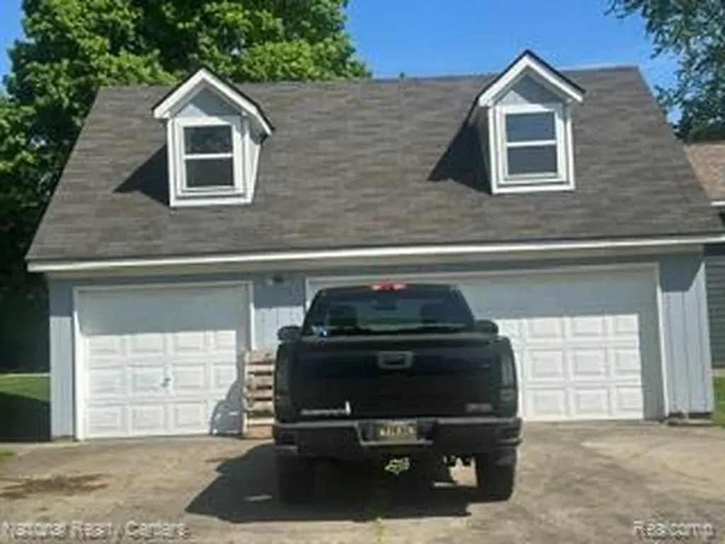 3453 Ormond Road White Lake Charter Township MI 48383