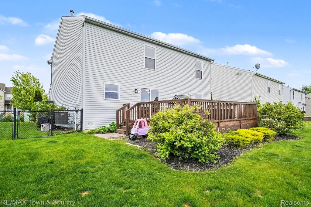 3253 Pine Run Drive Clayton Charter Township MI 48473