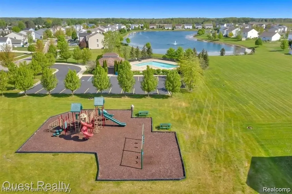 3253 Pine Run Drive Clayton Charter Township MI 48473