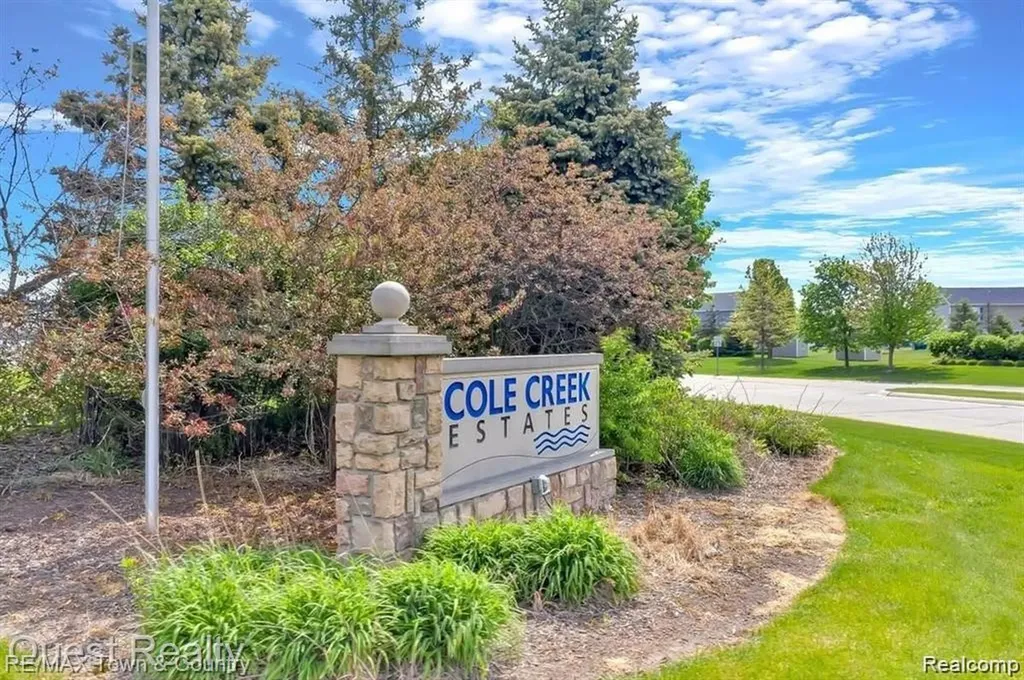 3253 Pine Run Drive Clayton Charter Township MI 48473