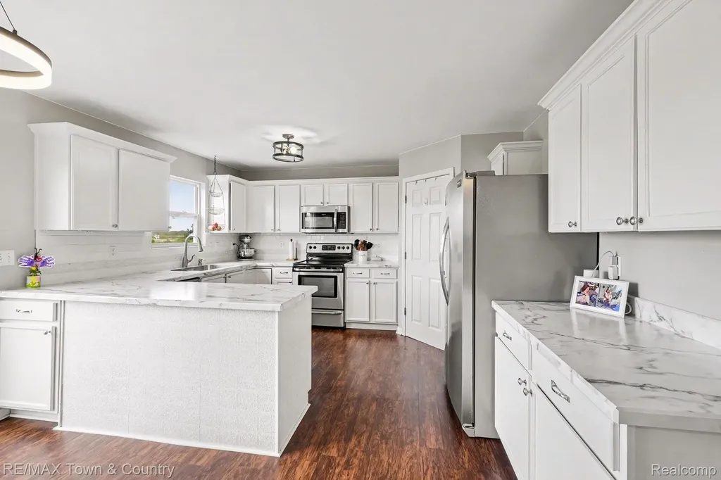 3253 Pine Run Drive Clayton Charter Township MI 48473
