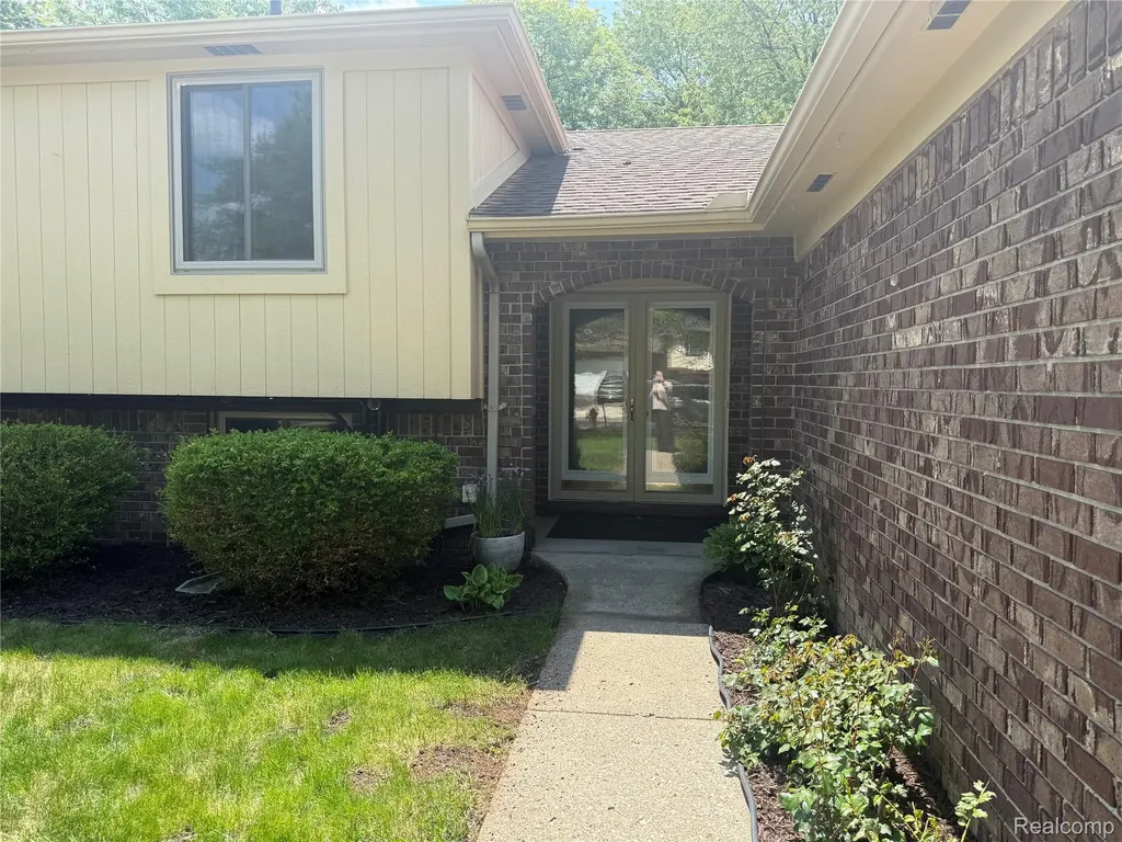 45429 Brunswick Drive Canton Charter Township MI 48187