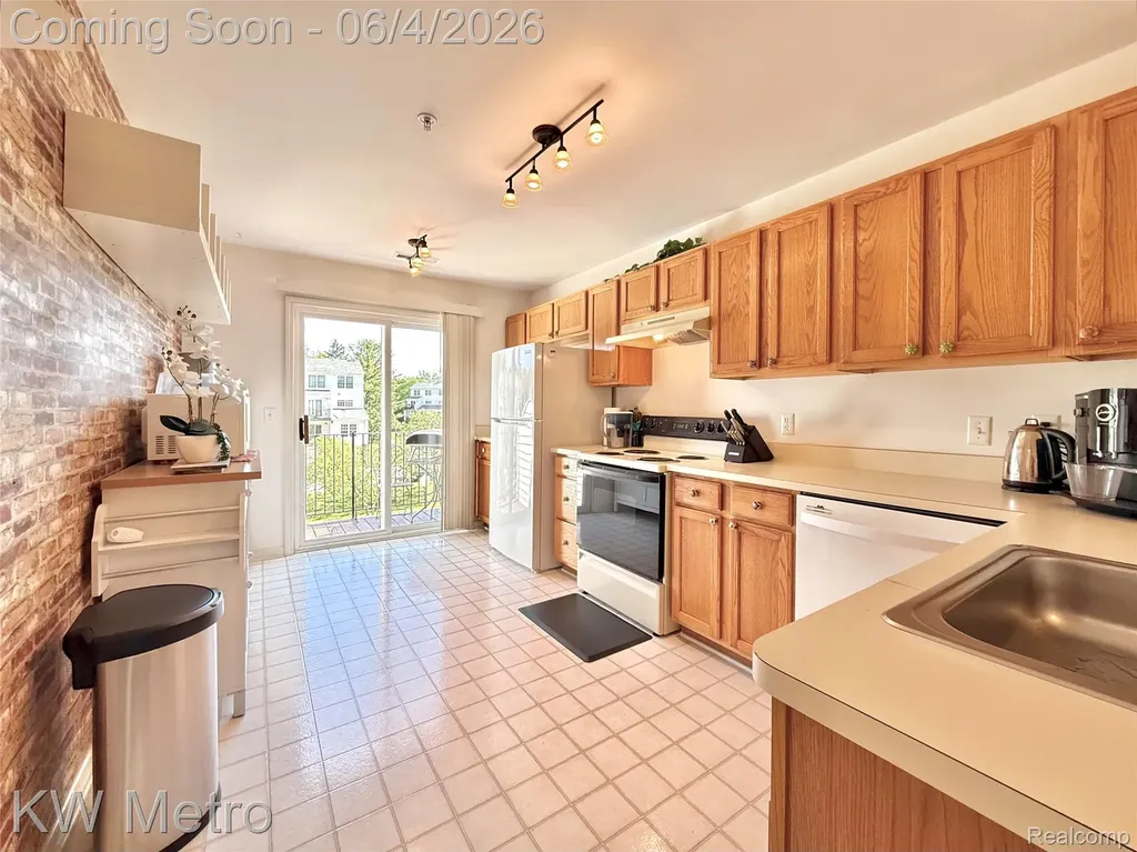 1870 Lindsay Lane Ann Arbor City MI 48104