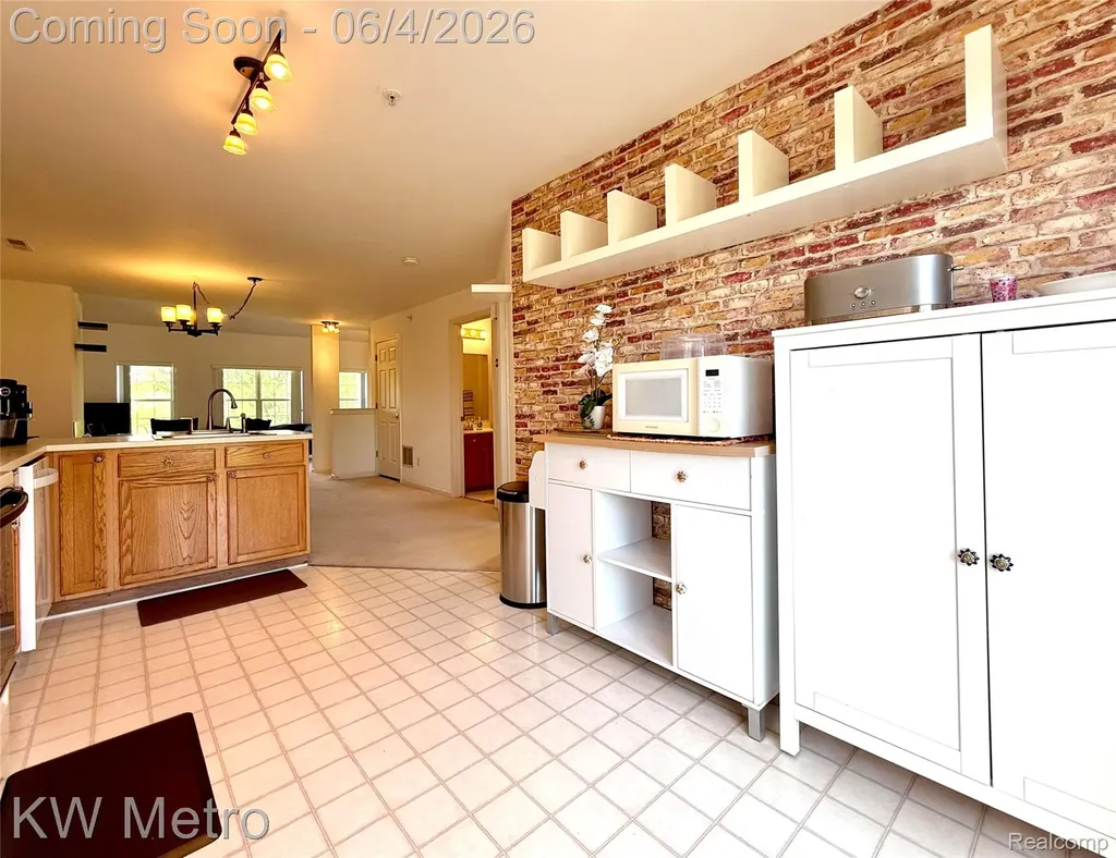 1870 Lindsay Lane Ann Arbor City MI 48104