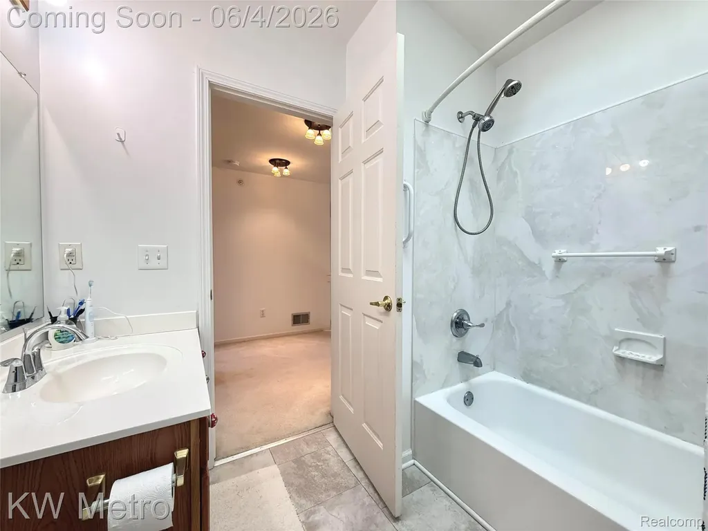 1870 Lindsay Lane Ann Arbor City MI 48104