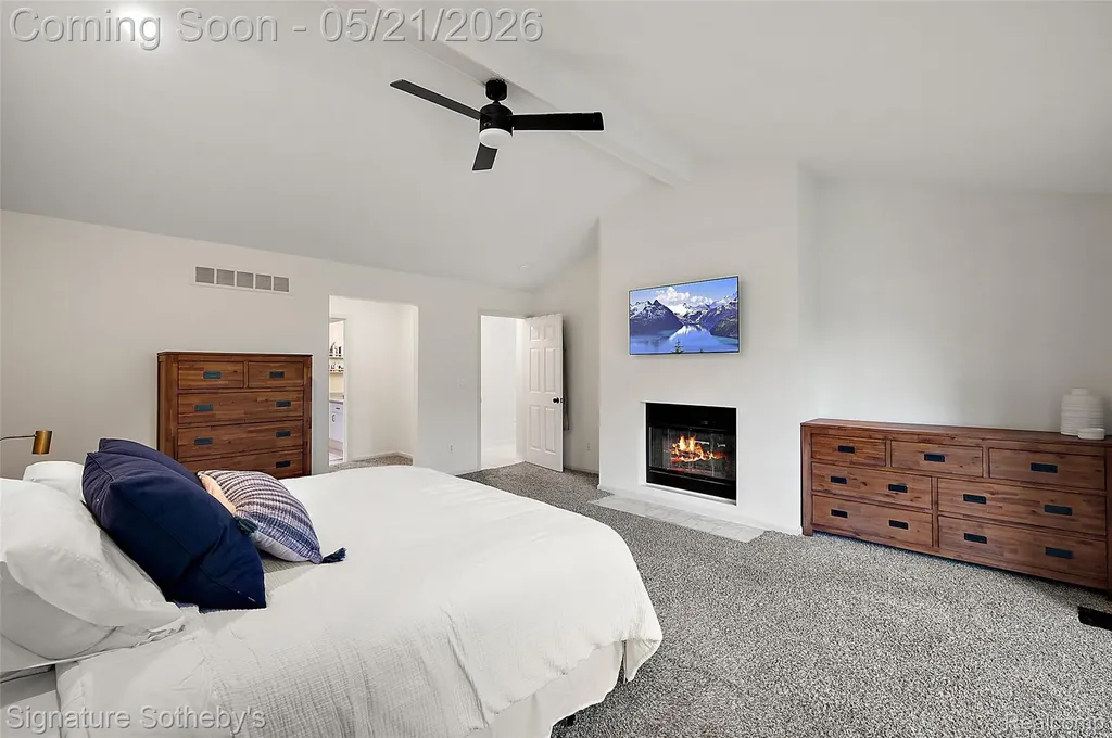 42280 Locklin Drive Sterling Heights City MI 48314