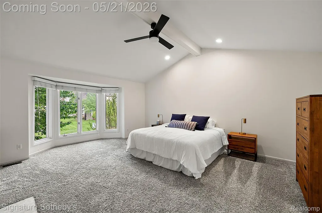 42280 Locklin Drive Sterling Heights City MI 48314