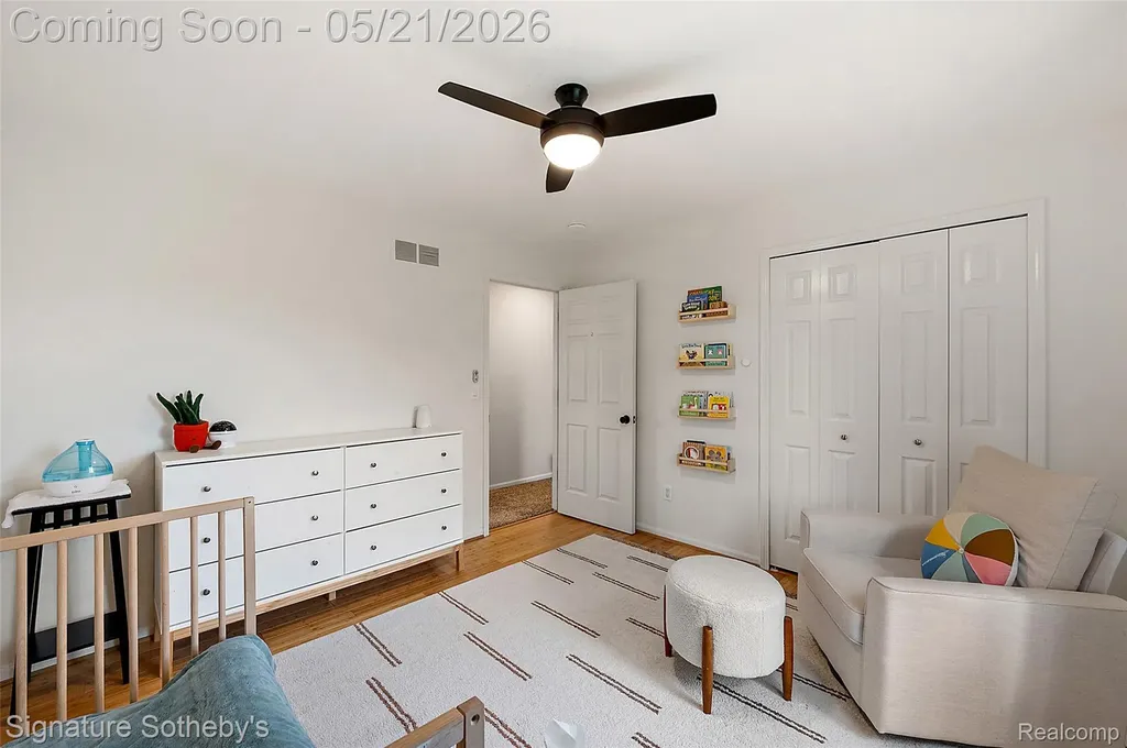 42280 Locklin Drive Sterling Heights City MI 48314