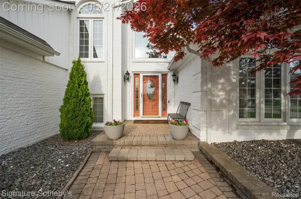 42280 Locklin Drive Sterling Heights City MI 48314