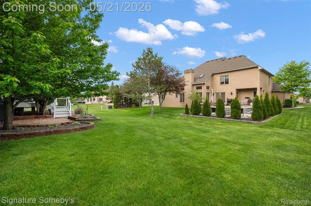 42280 Locklin Drive Sterling Heights City MI 48314