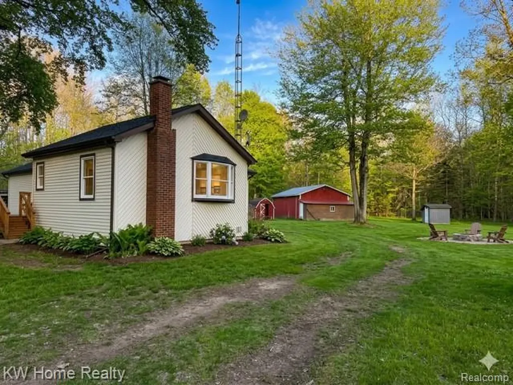 4456 Five Lakes Road North Branch Township MI 48461