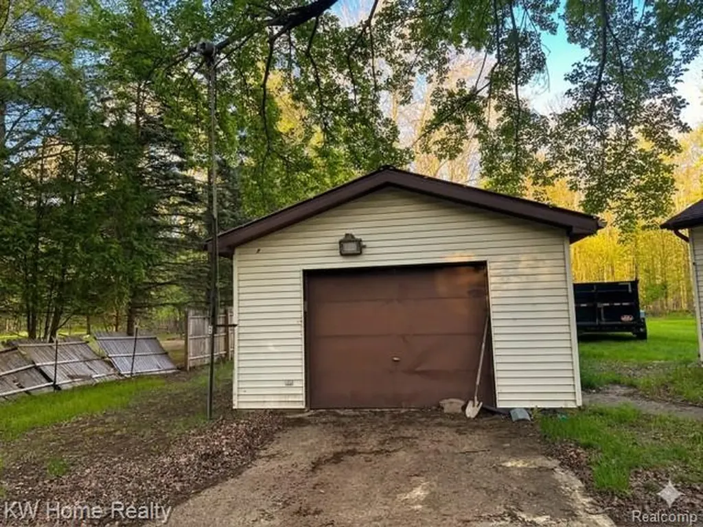 4456 Five Lakes Road North Branch Township MI 48461