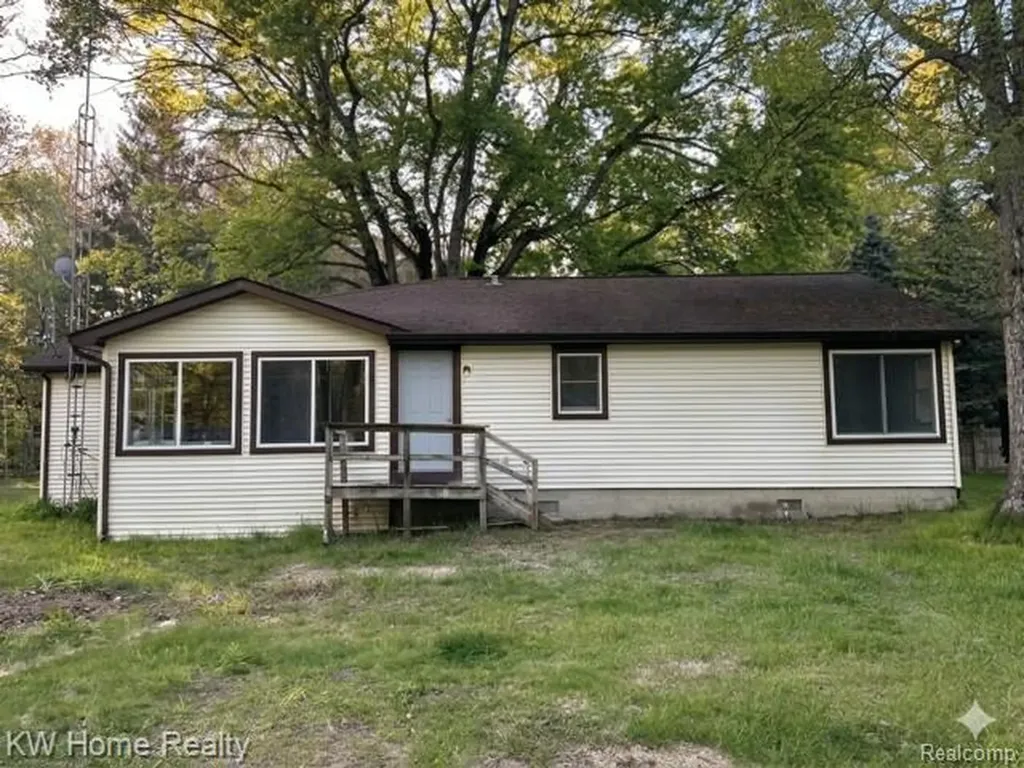 4456 Five Lakes Road North Branch Township MI 48461