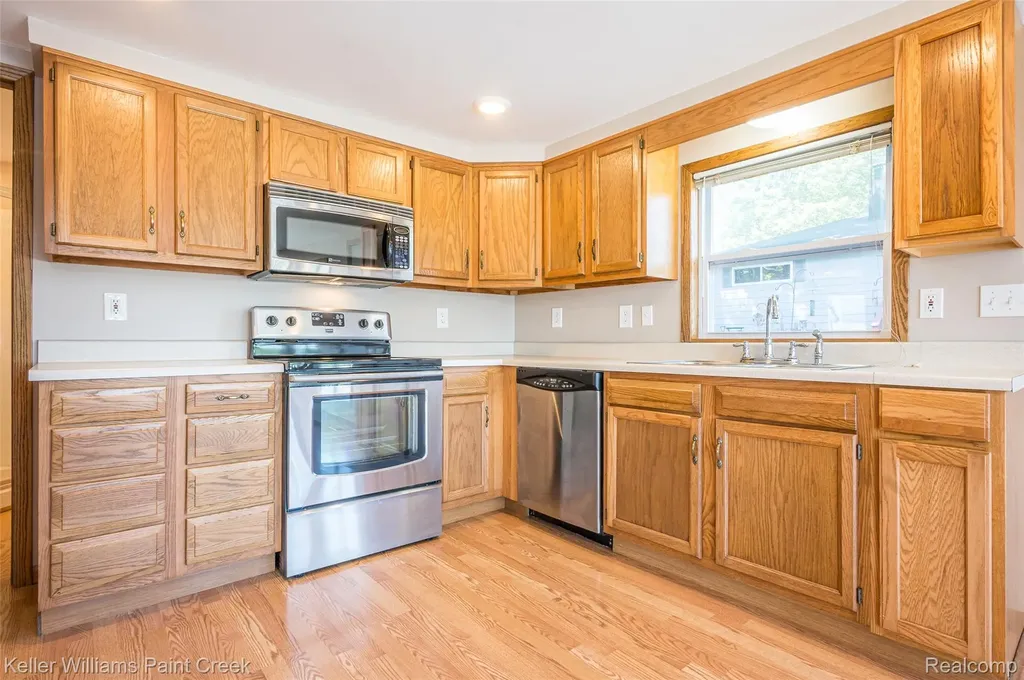 1379 Sioux Street Gladwin City MI 48624