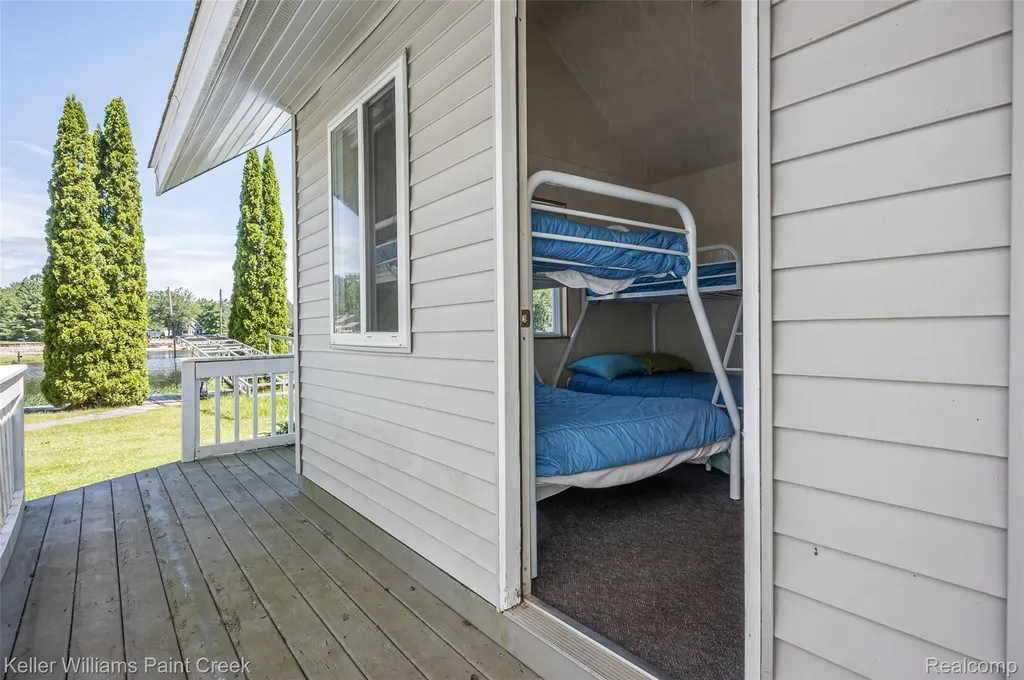 1379 Sioux Street Gladwin City MI 48624