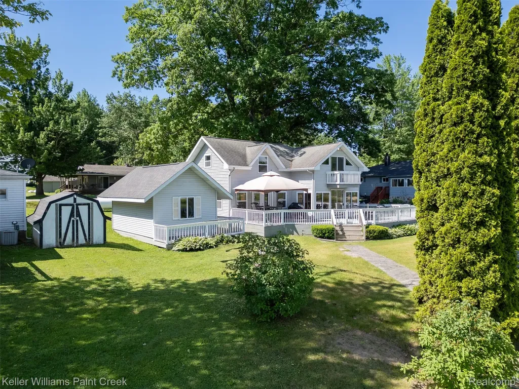 1379 Sioux Street Gladwin City MI 48624