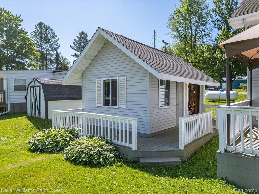 1379 Sioux Street Gladwin City MI 48624
