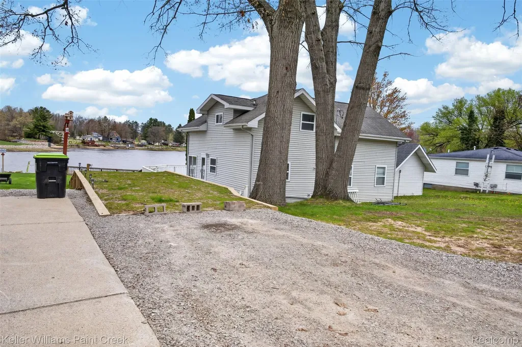 1379 Sioux Street Gladwin City MI 48624