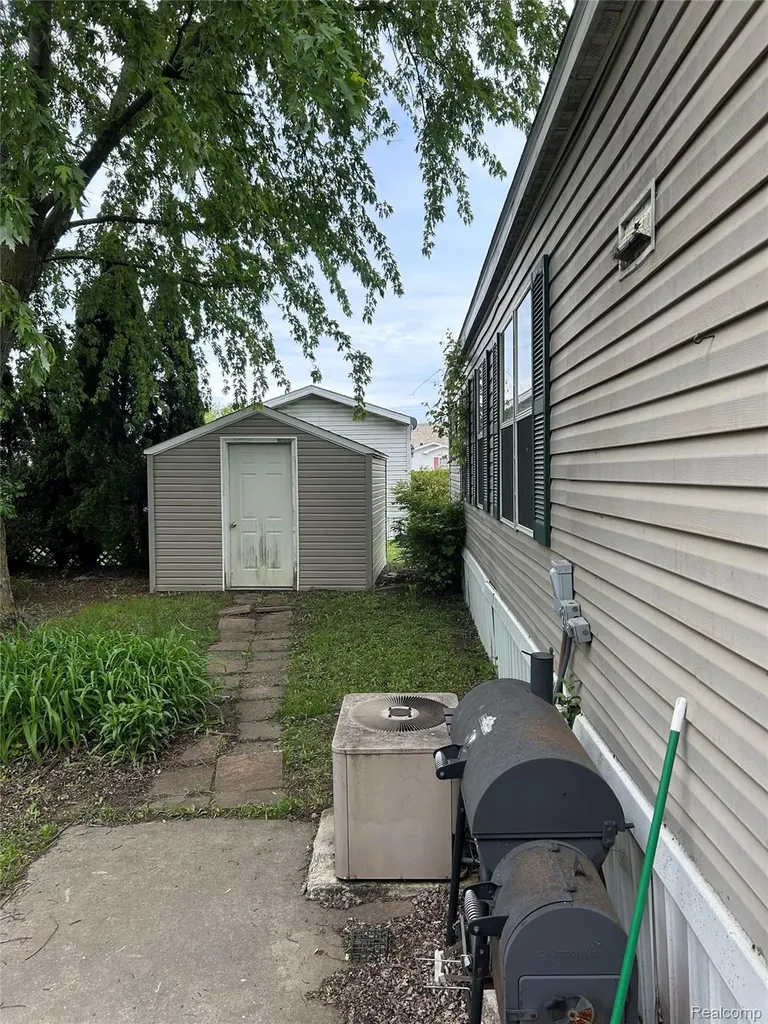 7036 Ranger Drive Romulus City MI 48174
