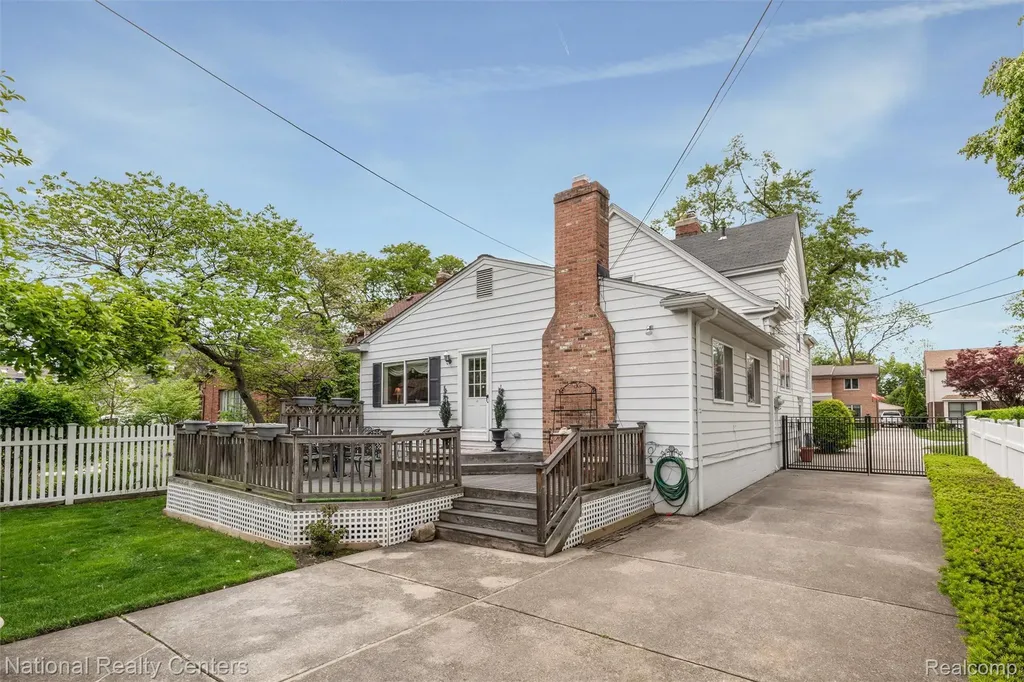 22607 Park Street Dearborn City MI 48124