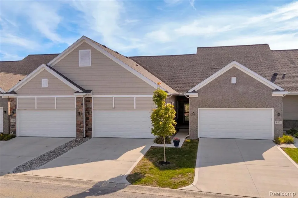 831 Plum Village Drive Raisinville Township MI 48161