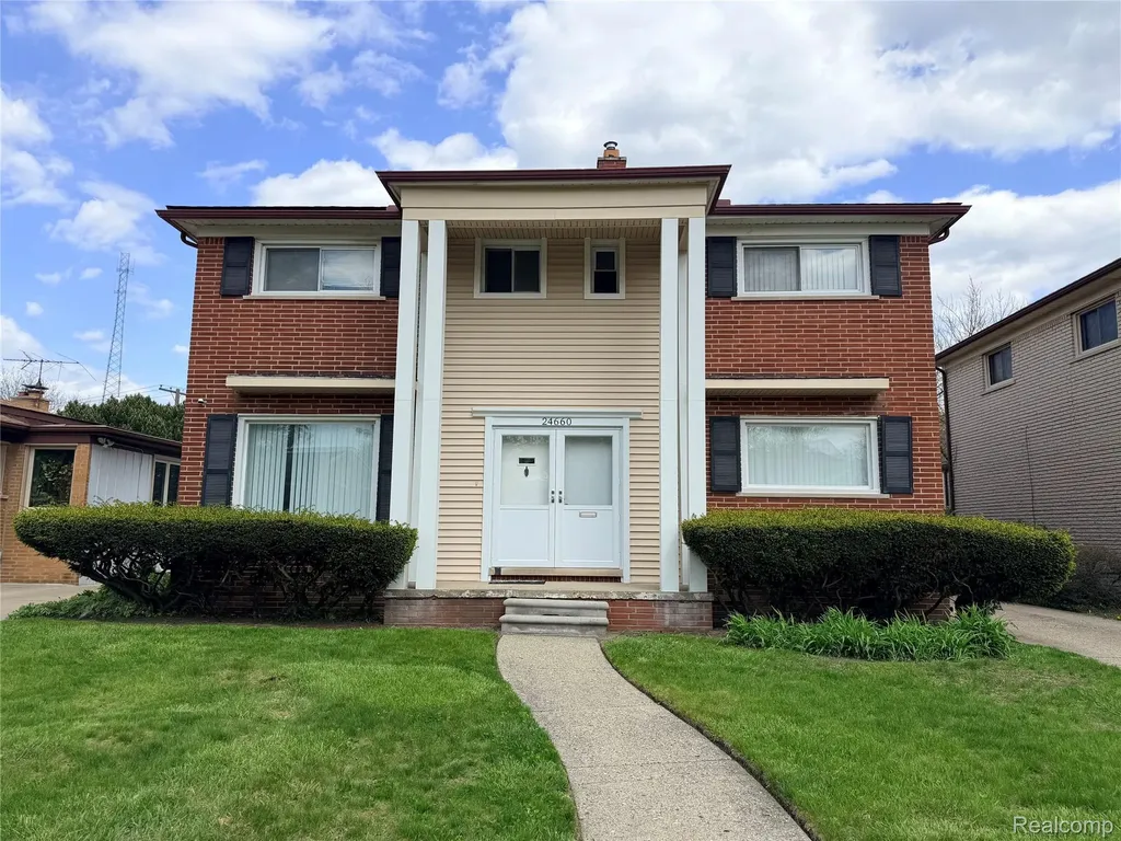24660 Manistee Street Oak Park City MI 48237