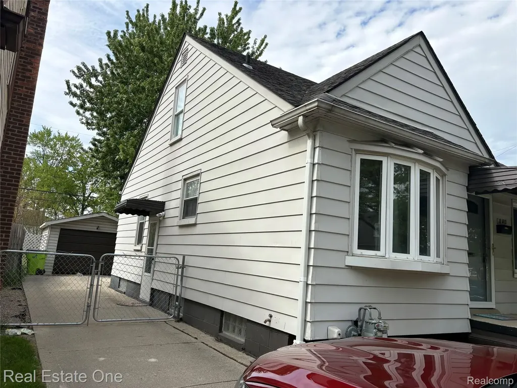 1843 Buckingham Avenue Lincoln Park City MI 48146