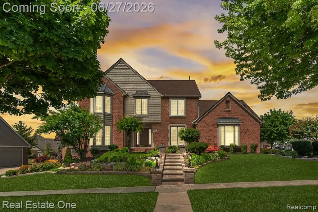 6595 Edith Court Troy City MI 48085