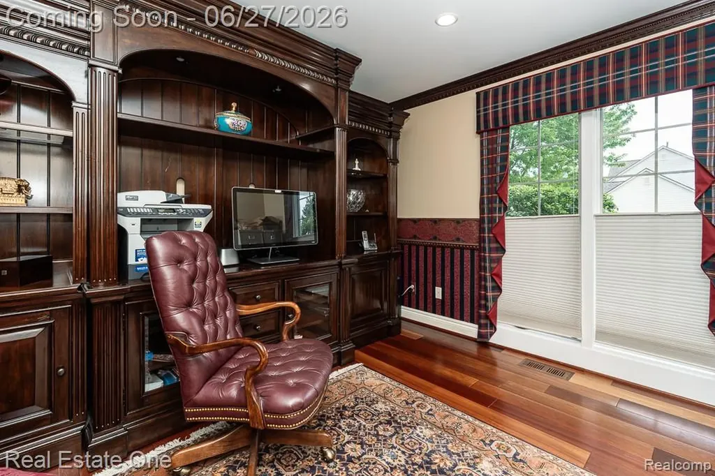 6595 Edith Court Troy City MI 48085