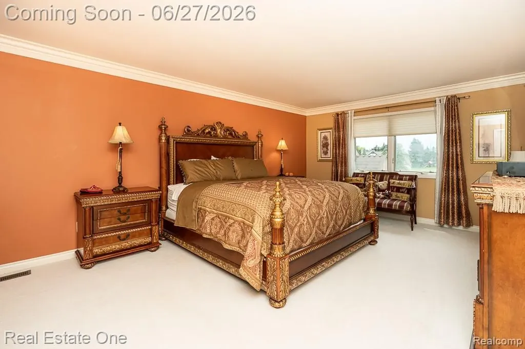 6595 Edith Court Troy City MI 48085