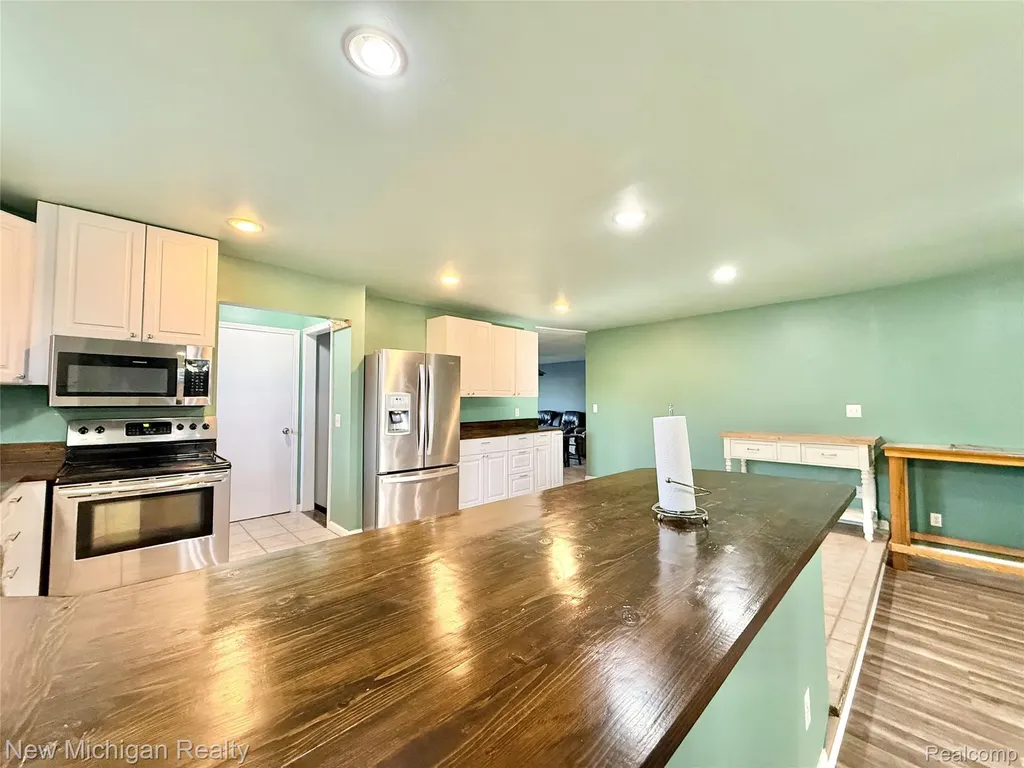 5288 Torrey Road Mundy Township MI 48507