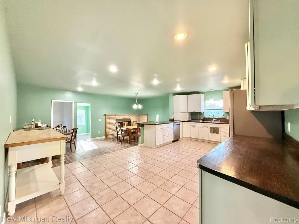 5288 Torrey Road Mundy Township MI 48507