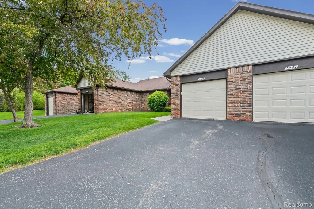 3779 Heritage Parkway Dearborn City MI 48124