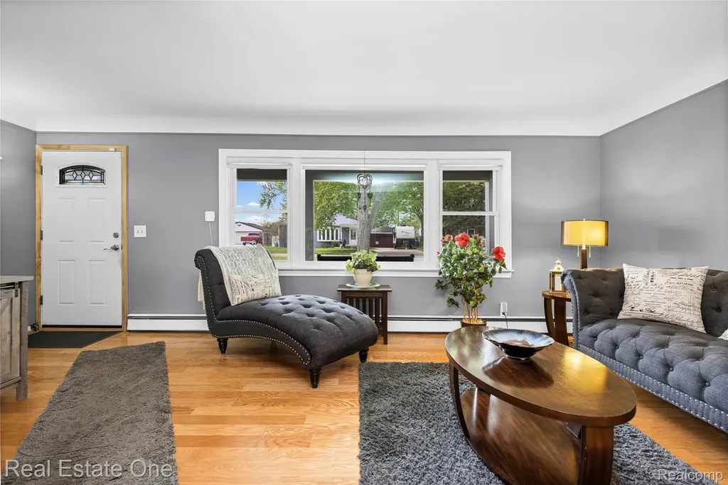2262 Kohler Street Waterford Charter Township MI 48329
