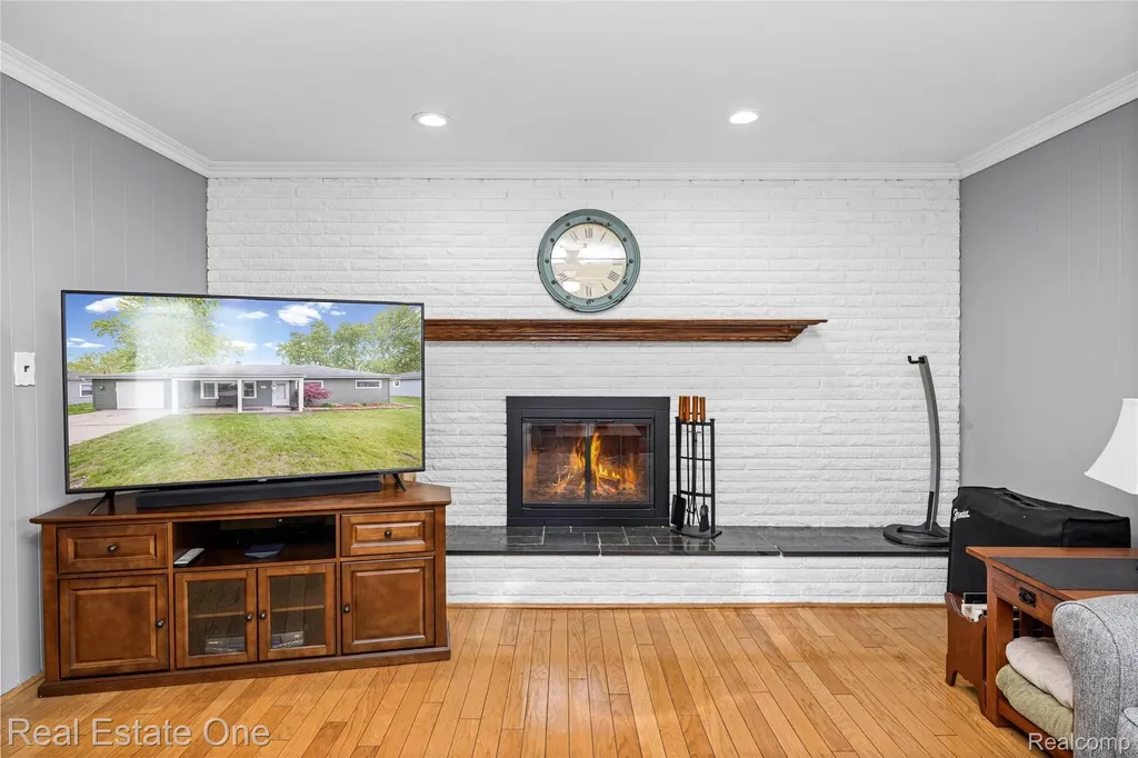 2262 Kohler Street Waterford Charter Township MI 48329