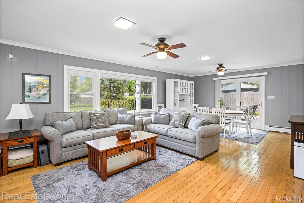 2262 Kohler Street Waterford Charter Township MI 48329