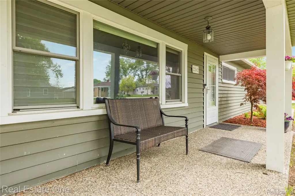 2262 Kohler Street Waterford Charter Township MI 48329
