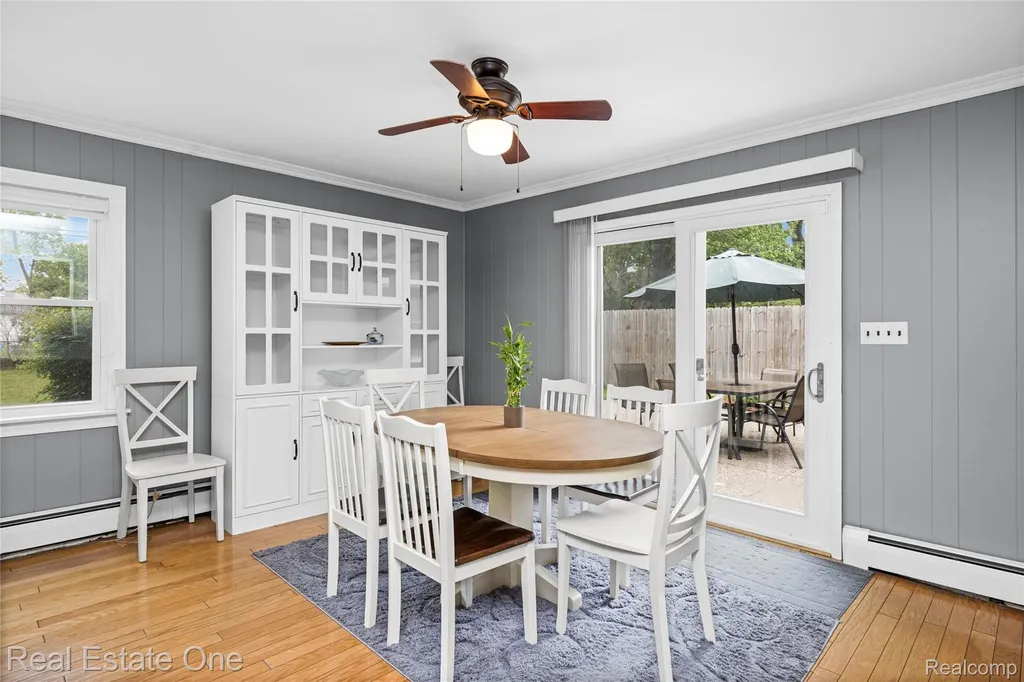 2262 Kohler Street Waterford Charter Township MI 48329