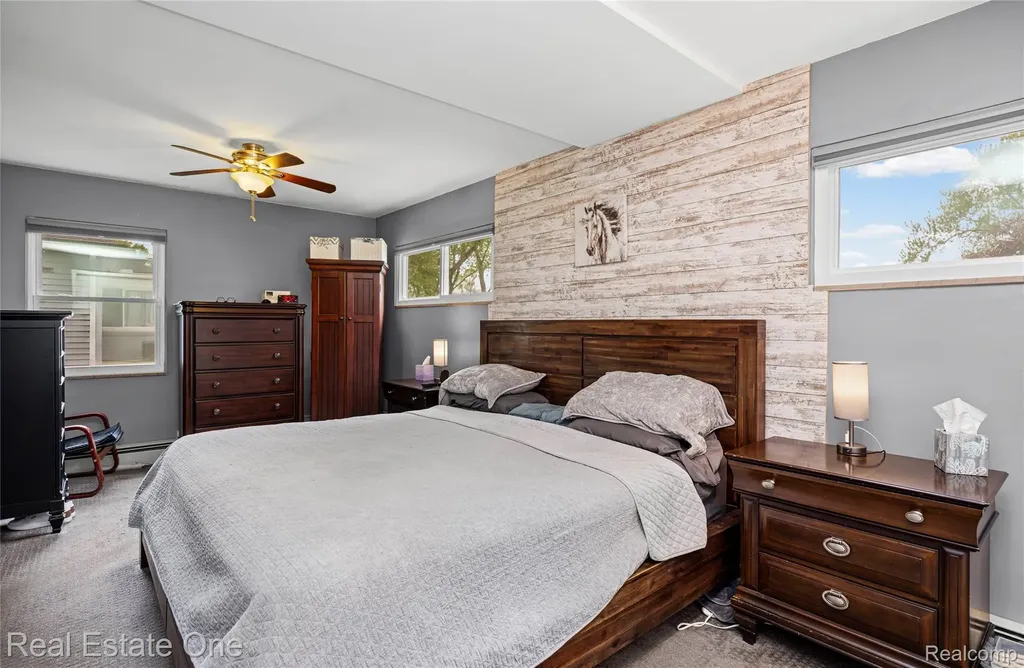 2262 Kohler Street Waterford Charter Township MI 48329