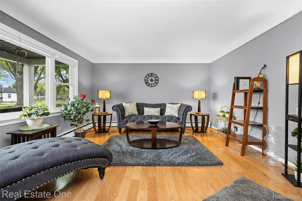 2262 Kohler Street Waterford Charter Township MI 48329