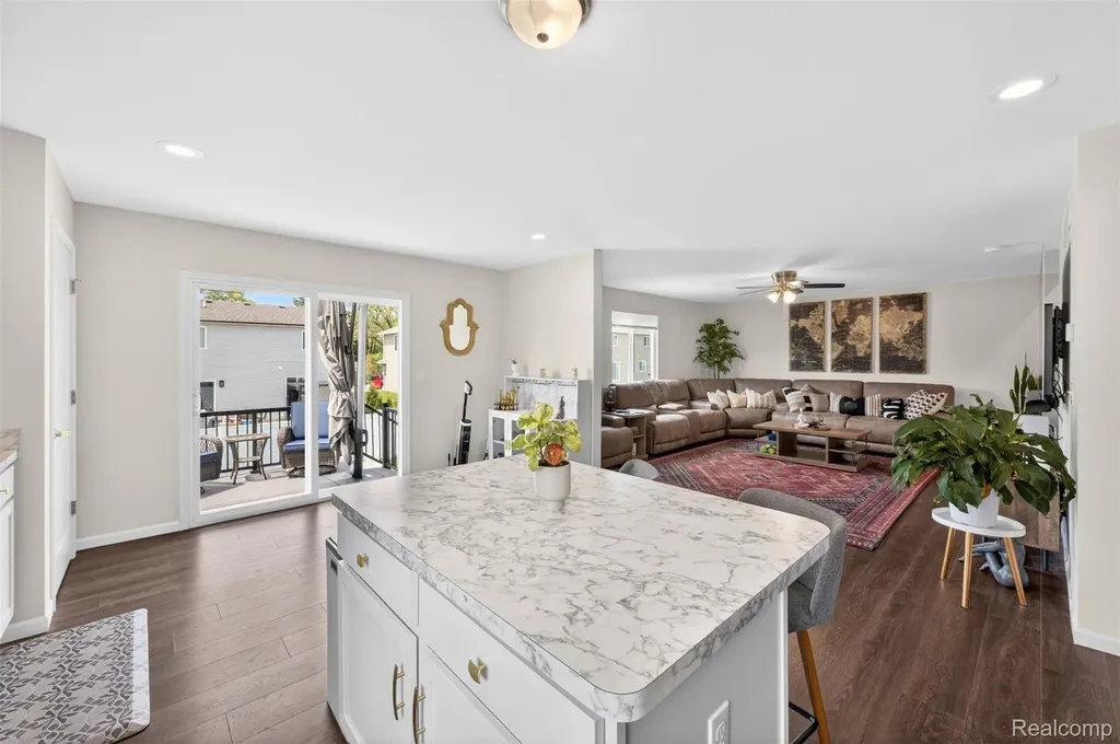3969 Lotus Landing Circle Waterford Charter Township MI 48329