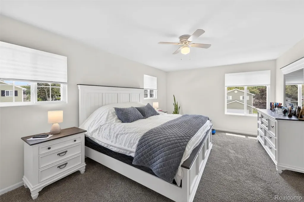 3969 Lotus Landing Circle Waterford Charter Township MI 48329