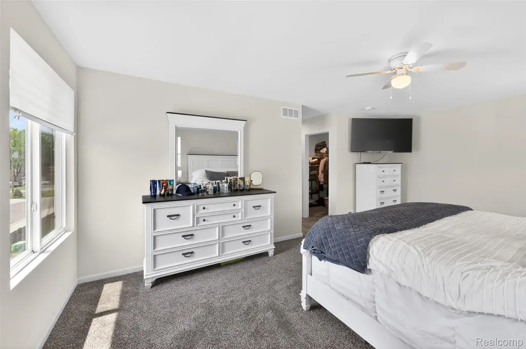 3969 Lotus Landing Circle Waterford Charter Township MI 48329