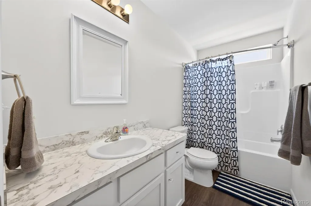 3969 Lotus Landing Circle Waterford Charter Township MI 48329