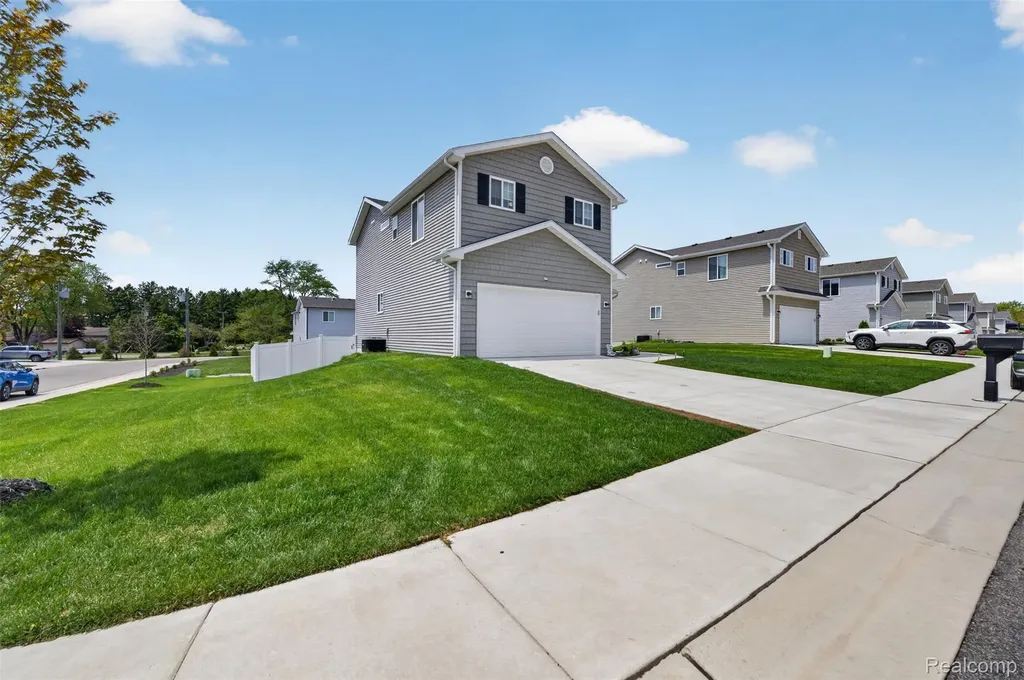 3969 Lotus Landing Circle Waterford Charter Township MI 48329