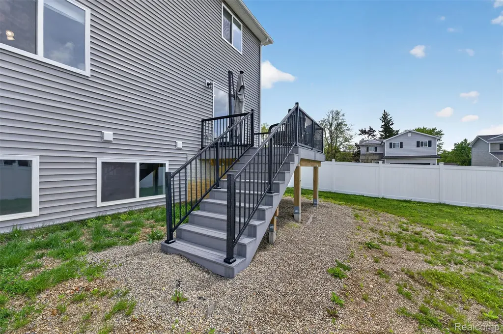 3969 Lotus Landing Circle Waterford Charter Township MI 48329