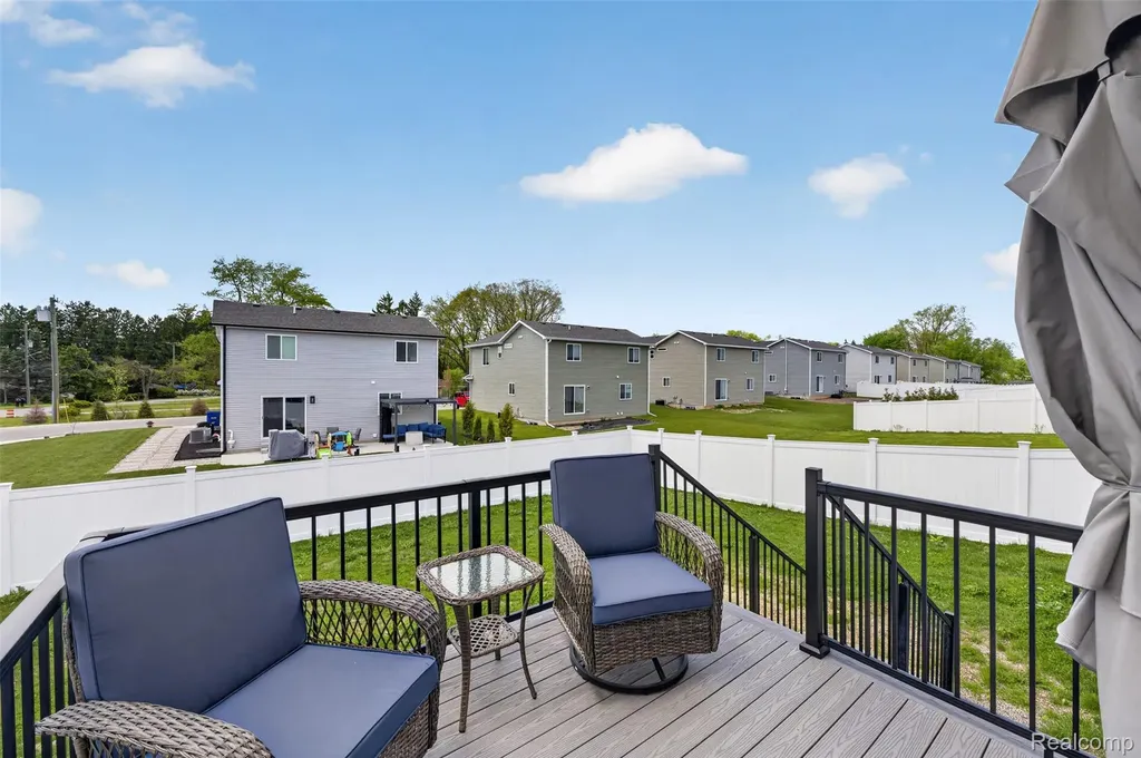 3969 Lotus Landing Circle Waterford Charter Township MI 48329