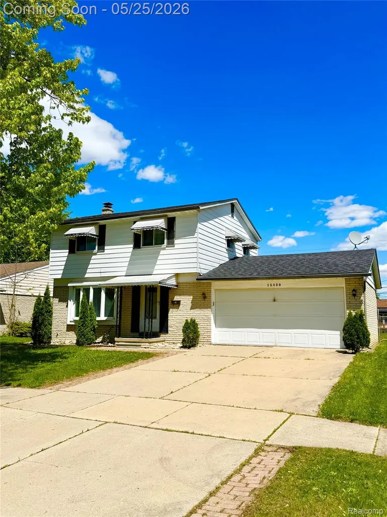 15439 Vivian Street Taylor City MI 48180