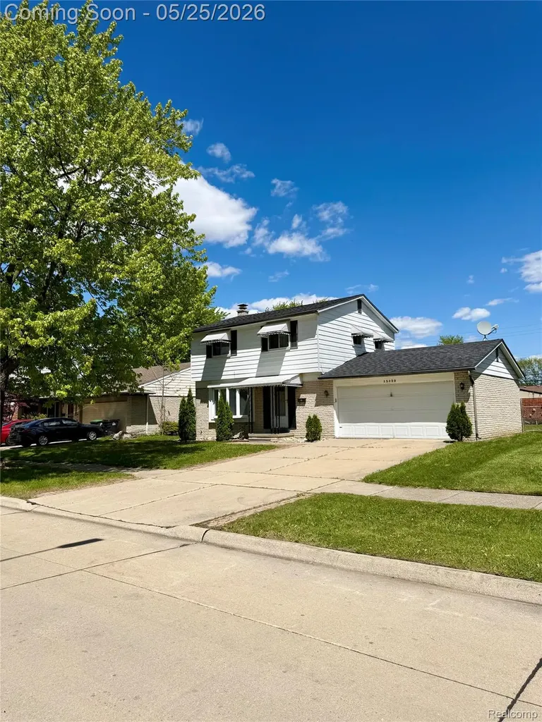 15439 Vivian Street Taylor City MI 48180