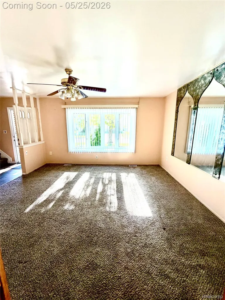 15439 Vivian Street Taylor City MI 48180